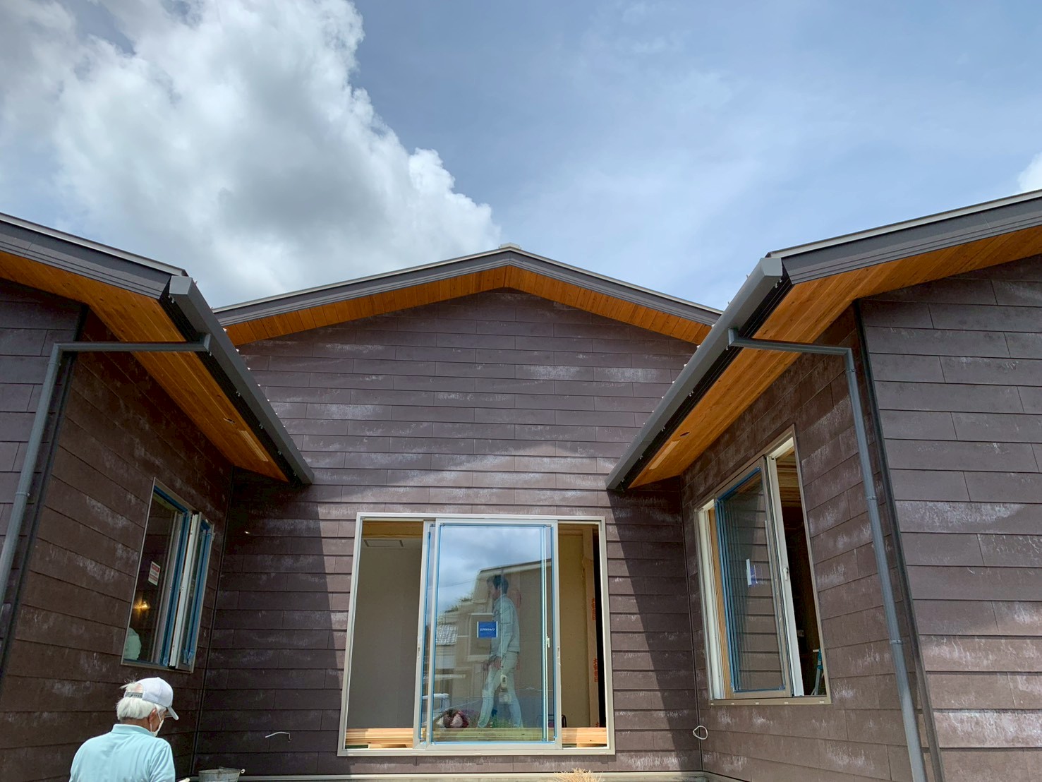 LINE_ALBUM_屋根_251201_93